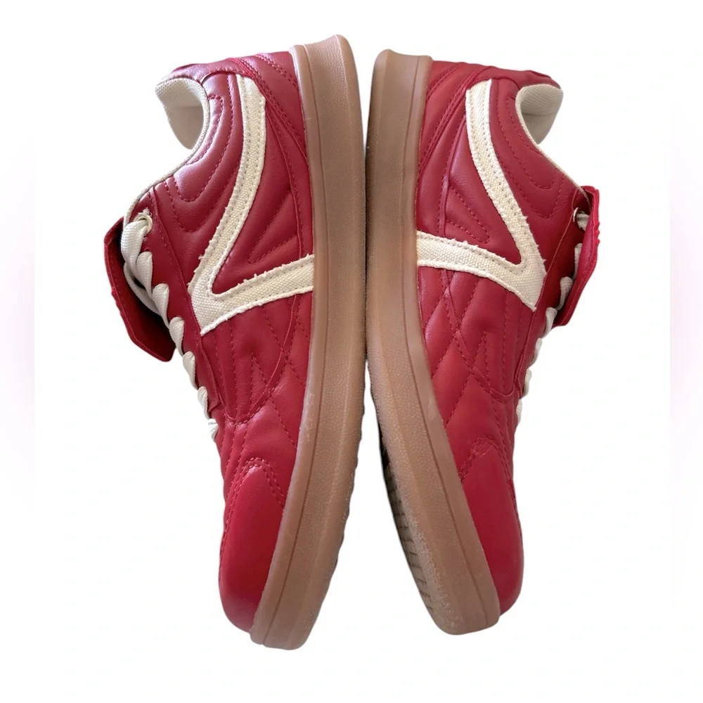 Cushionaire Astro flap over Red Sneakers with White Laces size 7 NWT
